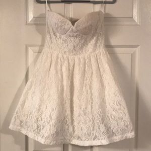 Strapless white lace dress size M